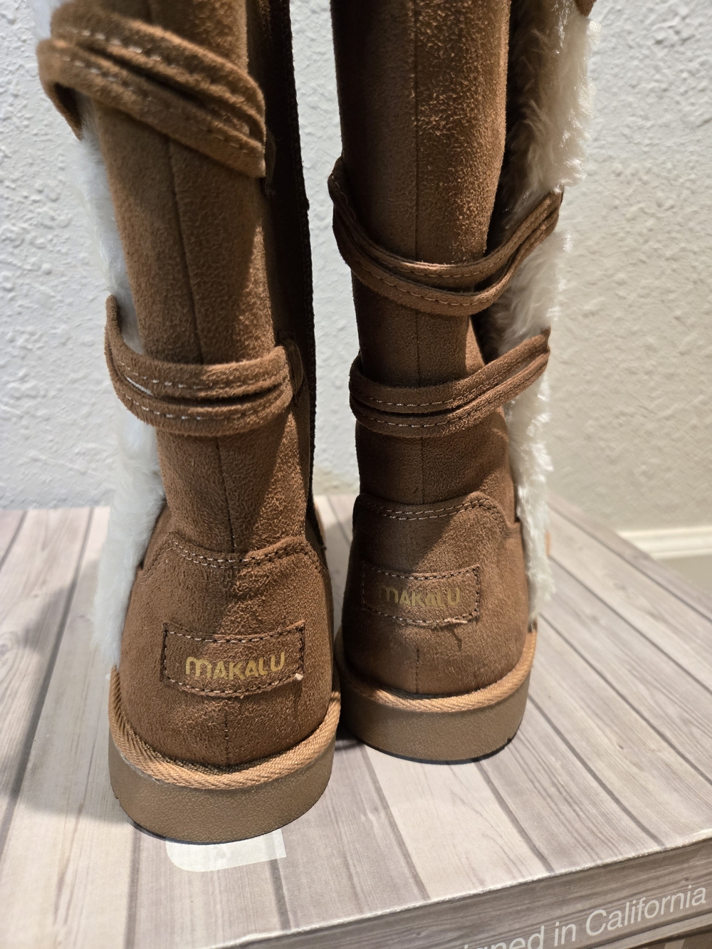Makalu Women’s Chestnut Faux-Suede Knee Boots with Faux-Fur Trim - Picture 4 of 5